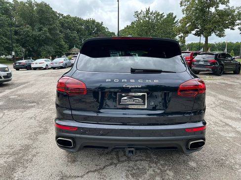 Used 2016 Porsche Cayenne AWD/4WD image 6