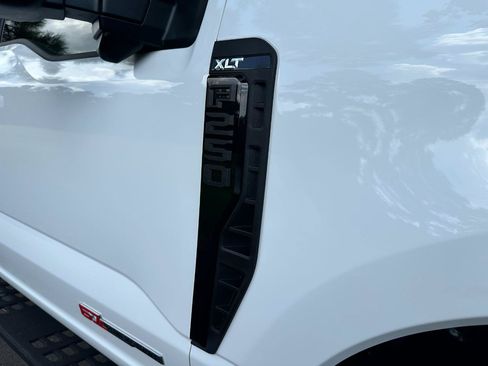 Used 2023 Ford F250 XLT w/ Black Appearance Package AWD/4WD image 51