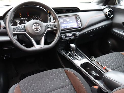 Used 2023 Nissan Kicks SR FWD image 4
