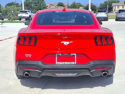 Used 2024 Ford Mustang Coupe RWD image 8