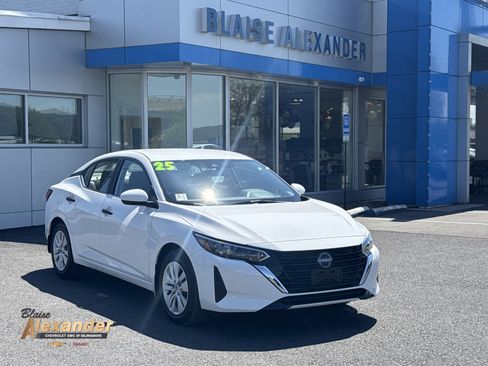 Used 2025 Nissan Sentra S FWD image 1