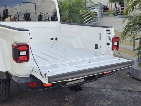 New 2026 Jeep Gladiator Mojave image 7