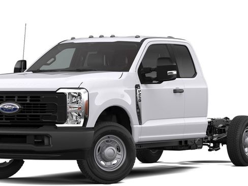 New 2026 Ford F250 XL RWD image 3
