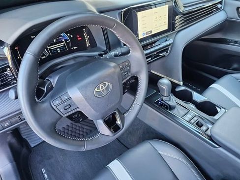 Used 2026 Toyota Camry SE FWD image 19