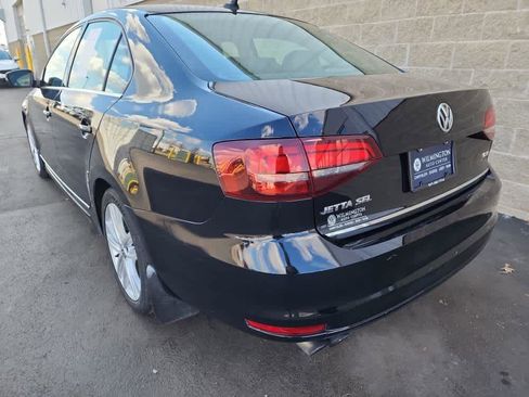 Used 2017 Volkswagen Jetta SEL image 5