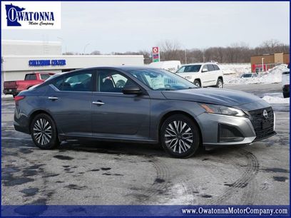 Used 2024 Nissan Altima 2.5 SV
