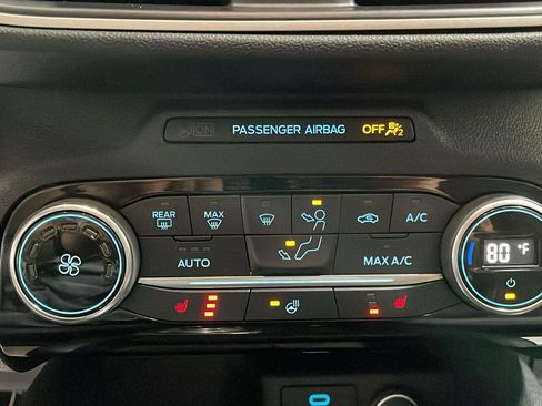 Certified 2021 Ford Escape SE w/ Cold Weather Package image 18