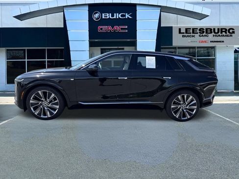 Used 2026 Cadillac Lyriq Signature Luxury w/ Nappa Leather Package AWD/4WD image 3