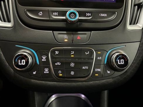 Used 2023 Chevrolet Malibu LT FWD image 38