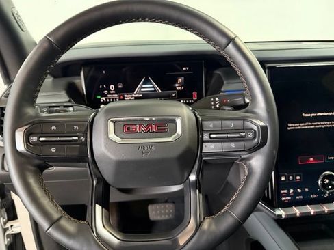 Used 2024 GMC Acadia AT4 w/ Luxury Package AWD/4WD image 23