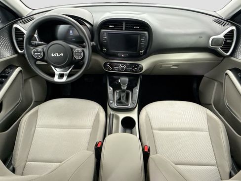 Used 2023 Kia Soul LX FWD image 13