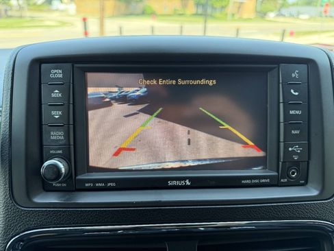 Used 2011 Dodge Grand Caravan R/T w/ Entertainment Group 1 FWD image 13