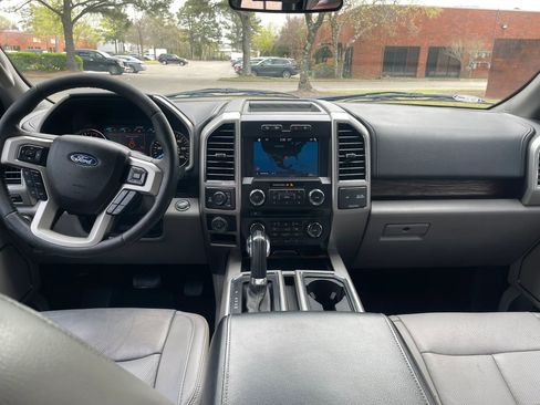 Used 2018 Ford F150 Lariat image 15