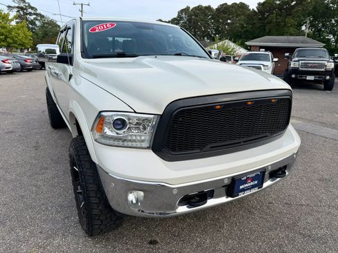 Used 2016 RAM 1500 Laramie w/ Convenience Group AWD/4WD image 7