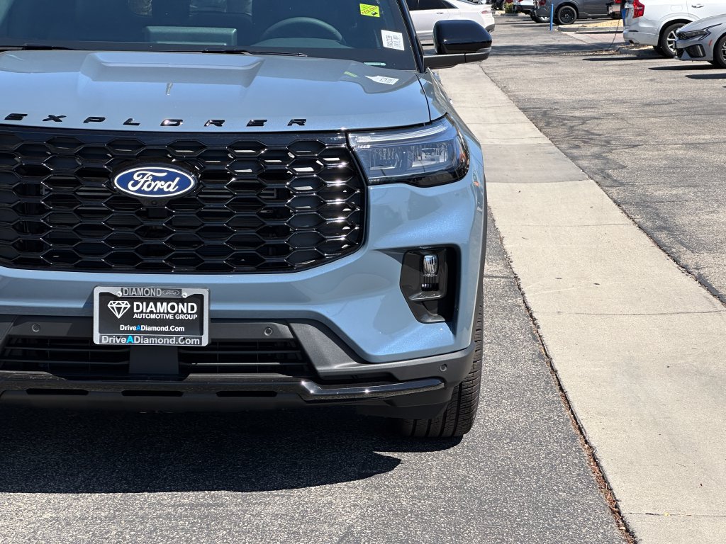 New 2027 Ford Explorer ST-Line w/ Premium Package RWD image 13