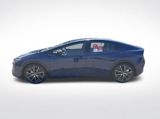New 2027 Toyota Prius XLE FWD video 2