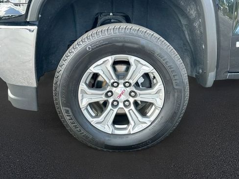 Used 2018 GMC Sierra 1500 SLT AWD/4WD image 32