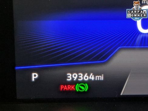 Used 2022 Volkswagen Tiguan SE w/ Panoramic Sunroof Package image 18