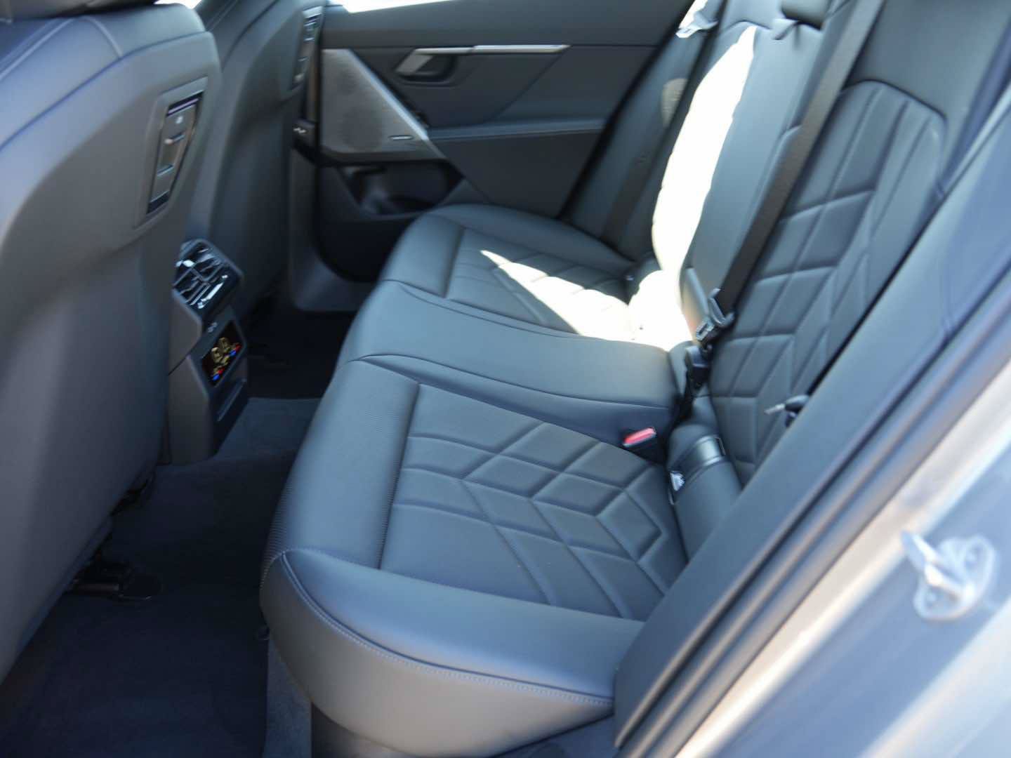Used 2026 BMW 540i xDrive AWD/4WD image 11