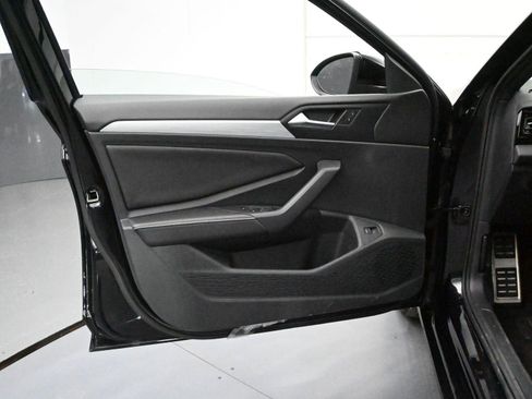 Certified 2025 Volkswagen Jetta Sport image 7