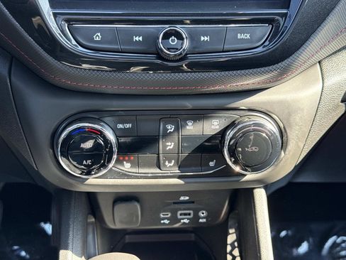 Used 2023 Chevrolet TrailBlazer RS w/ Sun and Liftgate Package image 6