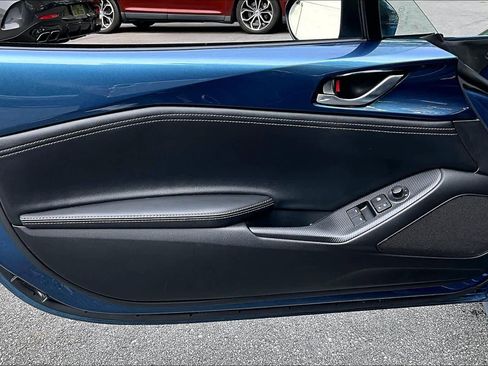 Used 2020 MAZDA MX-5 Miata RF Grand Touring RWD image 19