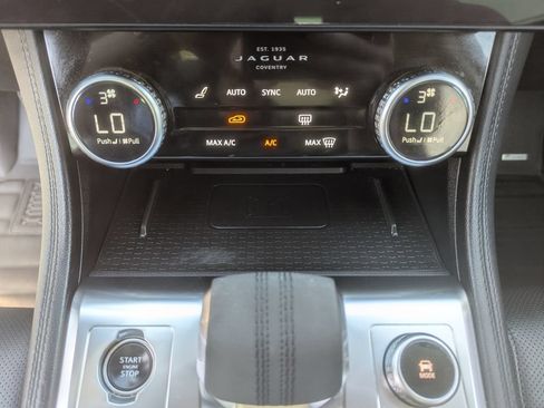 Used 2023 Jaguar F-PACE S AWD/4WD image 21