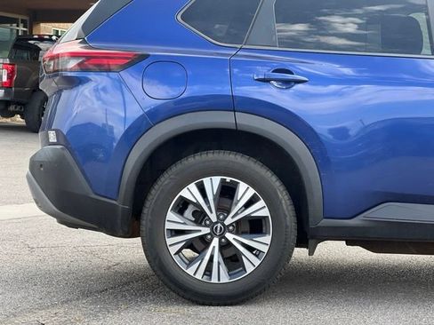 Used 2022 Nissan Rogue SV AWD/4WD image 9