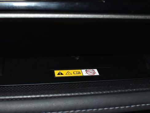 Used 2024 Toyota Highlander XLE image 19