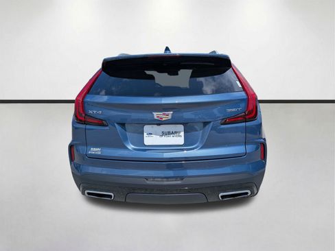 Used 2025 Cadillac XT4 Premium Luxury FWD image 5