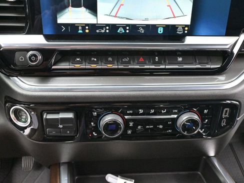 Used 2023 Chevrolet Silverado 1500 High Country w/ High Country Premium Package image 24