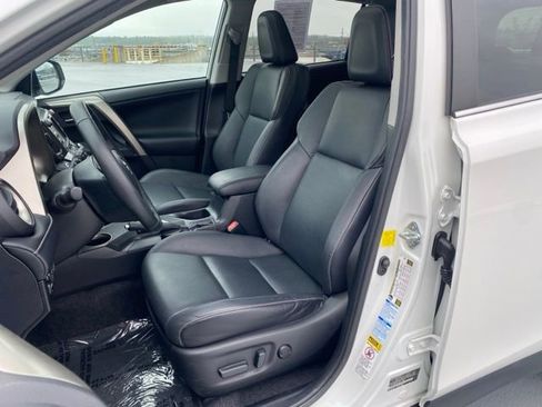 Used 2015 Toyota RAV4 Limited w/ Technology Package AWD/4WD image 17