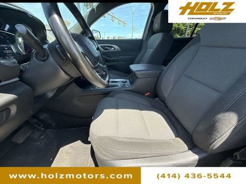 Certified 2023 Chevrolet Traverse LT w/ Rear Camera Mirror Package AWD/4WD image 33