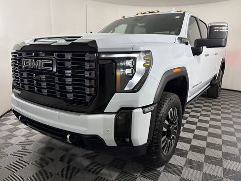 New 2026 GMC Sierra 2500 Denali Ultimate image 3