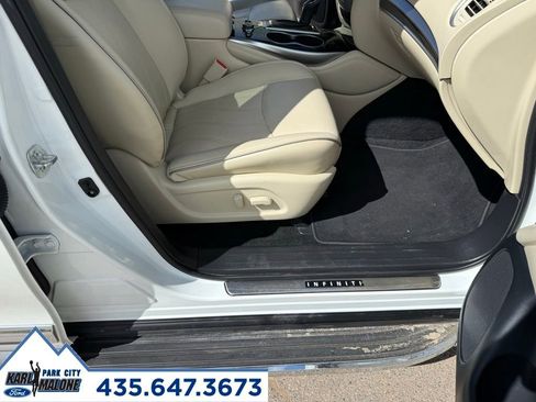 Used 2019 INFINITI QX60 Luxe w/ Essential Package FWD image 40