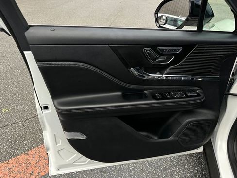 Used 2021 Lincoln Corsair FWD image 14