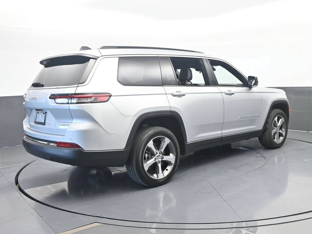 Used 2025 Jeep Grand Cherokee L Limited RWD image 6