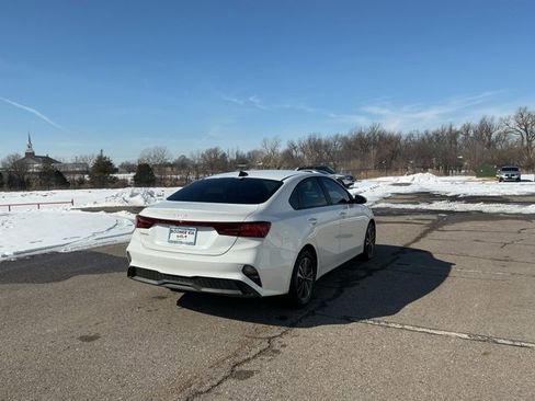 Used 2024 Kia Forte LXS image 5