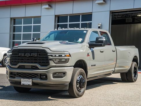 New 2026 RAM 3500 Laramie AWD/4WD image 3