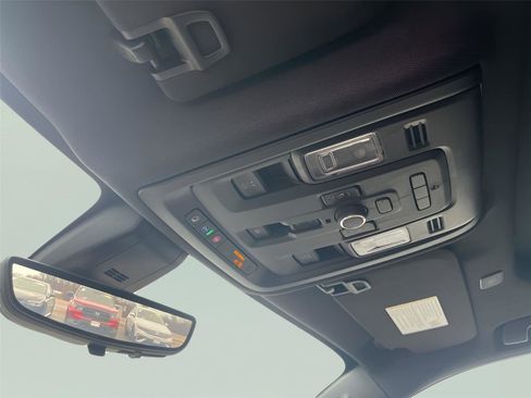 Used 2022 Chevrolet Tahoe High Country image 23