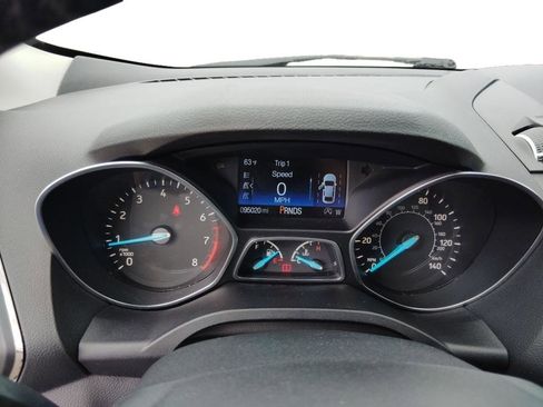 Used 2017 Ford Escape Titanium w/ Equipment Group 301A AWD/4WD image 18