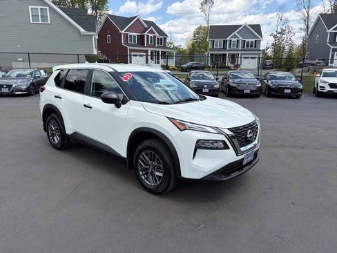 Used 2021 Nissan Rogue S AWD/4WD image 2