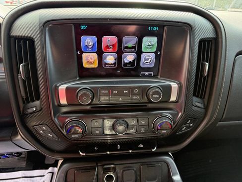 Used 2017 GMC Sierra 2500 SLT w/ Snow Plow Prep Package image 28