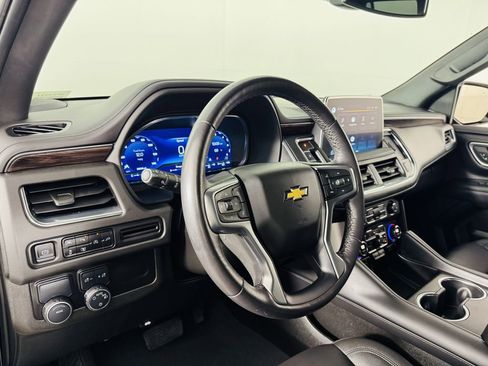 Used 2022 Chevrolet Tahoe LT w/ Luxury Package RWD image 9