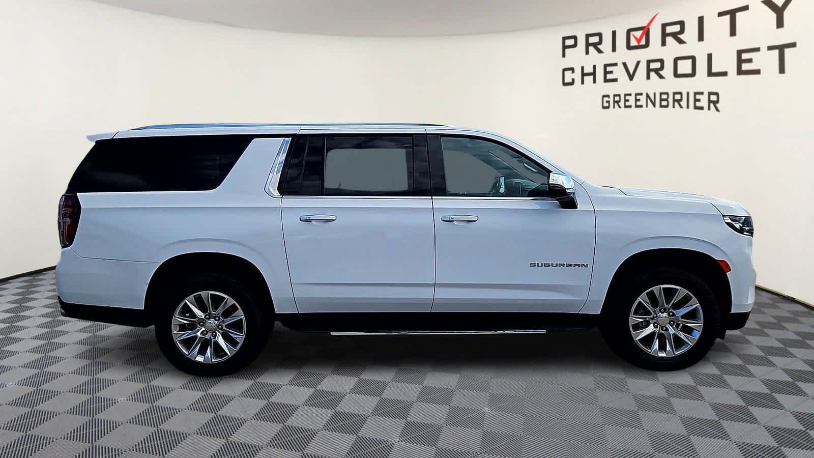 Certified 2024 Chevrolet Suburban Premier AWD/4WD image 9
