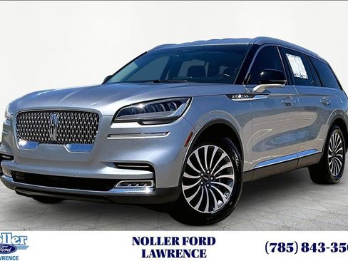Used 2020 Lincoln Aviator Reserve w/ Elements Package Plus RWD image 1