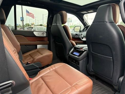 Used 2024 Lincoln Navigator L Reserve AWD/4WD image 16