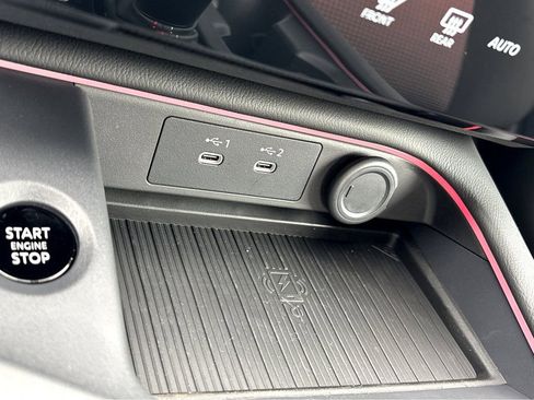 New 2026 Nissan Sentra SR w/ Floor Mat Package FWD image 31