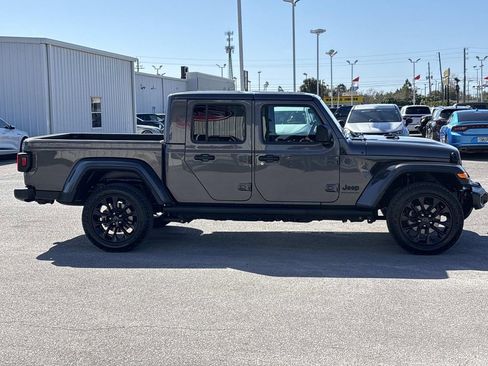 Used 2024 Jeep Gladiator Sport image 6