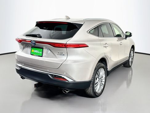 Used 2021 Toyota Venza XLE w/ Softex Package AWD/4WD image 10